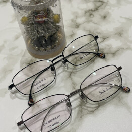 【Paul Smith】シンプルなスクエアメタルフレーム！
