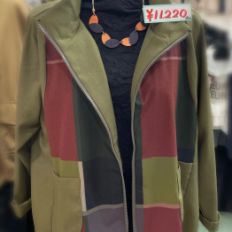 チェック柄 ジャケット入荷しました🍁
