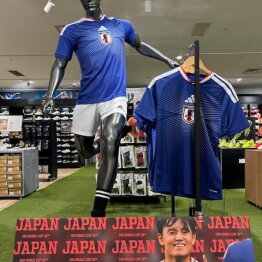 【新発売】サッカー日本代表　最新ユニフォーム
