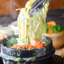 ☆冬のご褒美☆あふれる濃厚チーズ♪高温窯で焼き上げる「熱々チーズクリームパスタ」で至福のひととき。