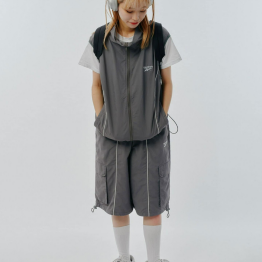 【Reebok別注】ナイロンベスト&カーゴショーツ