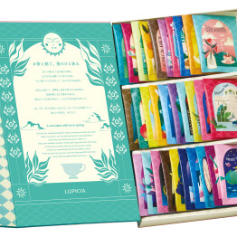 「ブック オブ ティー・アンポーズ」発売中！