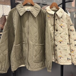 リバーシブルのジャケット入荷しています！
