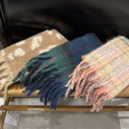 マフラー入荷しました！！