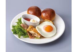 お子様チキン&目玉焼き