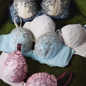 【ｓｔｙｌｉｓｔ　４Ｕ】が入荷いたしました