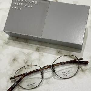 【MARGARET HOWELL】落ち着いた雰囲気のメタルフレーム！