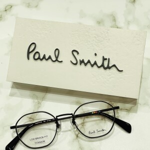 【Paul Smith】シーンを選ばず使いやすいメタルフレーム！