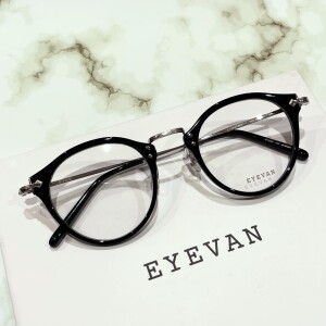 【EYEVAN】シンプルながらも拘りのコンビネーションフレーム！