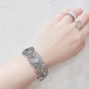 metal heart bracelet ♡