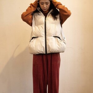 VELOUR TRACK PANTS入荷！！