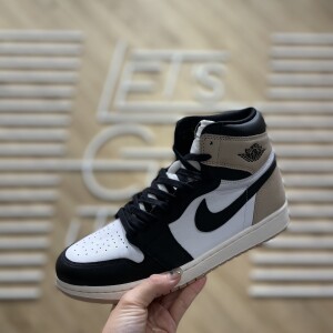 【W AIR JORDAN 1 RETRO HI OG】【NEW!!!】