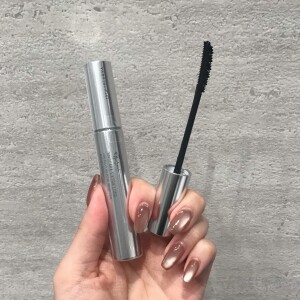 🆕新開発コームで速攻で束ロングになれるエテュセのNEWマスカラ❕✨