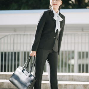 【SUIT SELECT × Samantha Thavasa】