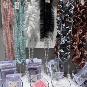 tinytinyのスマホアイテム入荷しております！