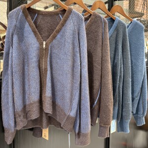 リバーシブルのカーディガン入荷しています！！