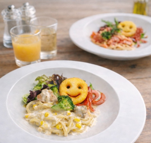 パスタソースとジュースが選べるキッズプレート