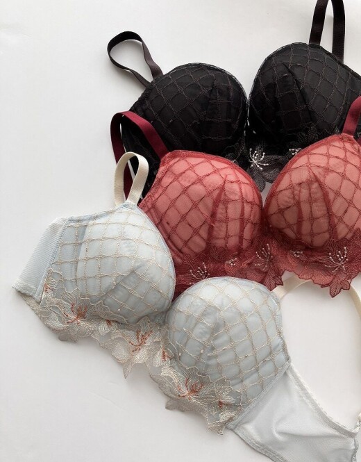 人気のグラマリッチシリーズから 【ダブル盛】新作が入荷♪