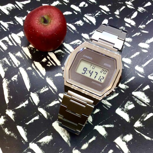 【CASIO】腕時計、贅沢に★