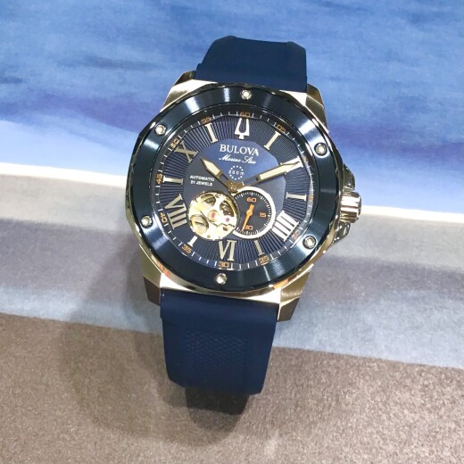 【BULOVA】秋の装いにもMarine star★