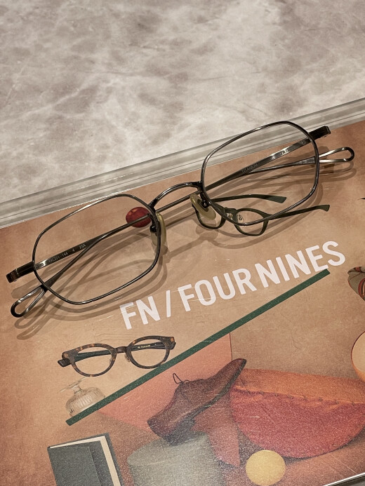 【FN/FOUR NINES】ミニマルなメタルフレーム！