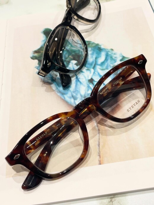 【EYEVAN】肉厚生地のセルフレーム！