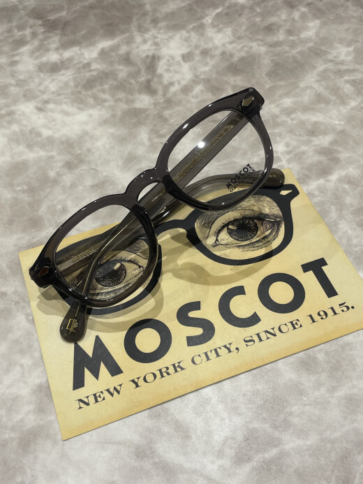 【MOSCOT】人気のクリアセルフレーム！