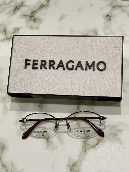 【FERRAGAMO】顔馴染みの良いナイロールフレーム！