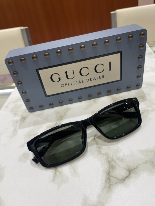 【GUCCI】細身で使いやすいサングラス！