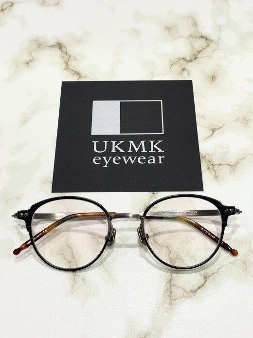 【UKMK eyewear】こだわりの詰まったメタルフレーム！
