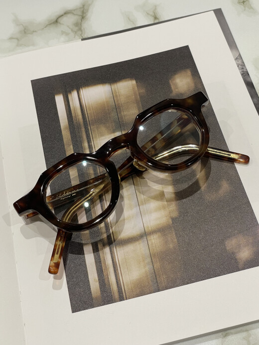 【Filton】存在感抜群の肉厚セルフレーム！