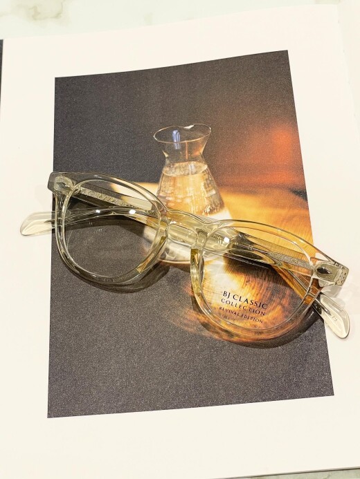 【BJ CLASSIC COLLECTION】秋にピッタリ！お洒落なクリアカラーセルフレーム！