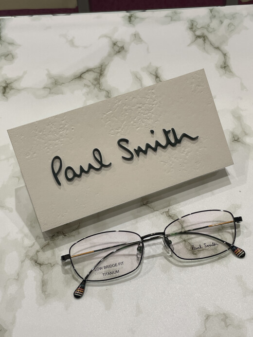 【Paul Smith】目元を引き締めてくれるメタルフレーム！