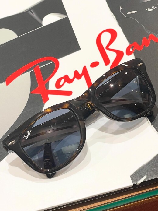 【Ray-Ban】折り畳み式のWAYFARER！