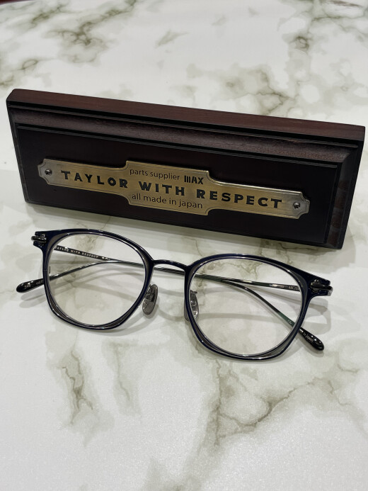 【TAYLOR WITH RESPECT】個性派メタルフレーム！