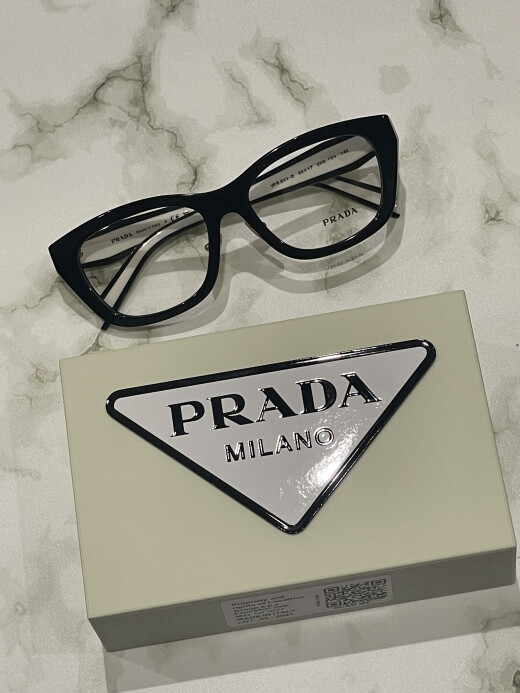 【PRADA】ラグジュアリーなセルフレーム！