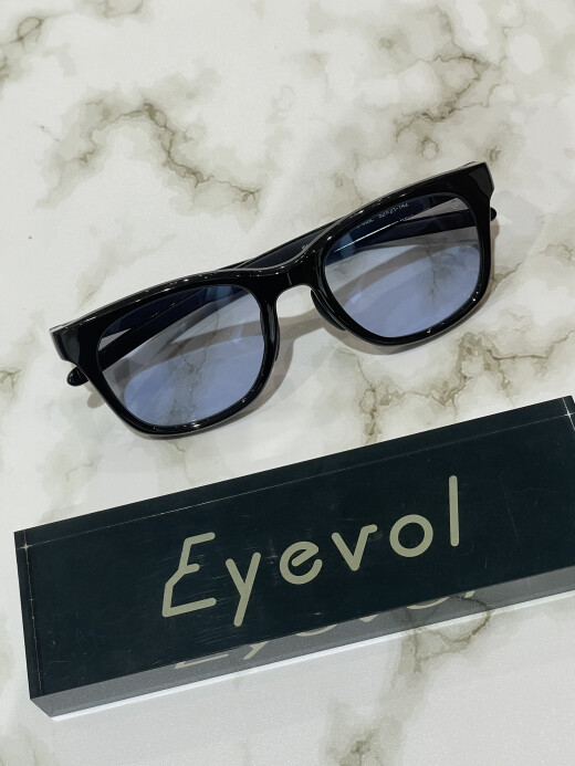 【Eyevol】カジュアルにもスポーツにも使いやすいサングラス！