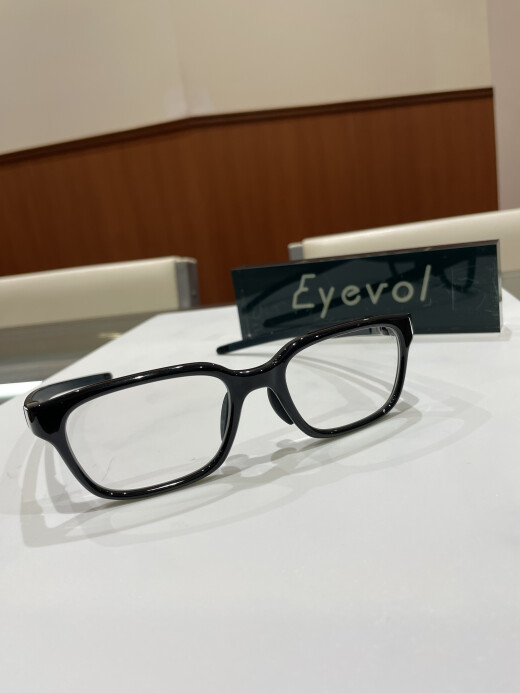 【Eyevol】これからの季節に活躍する調光サングラス！