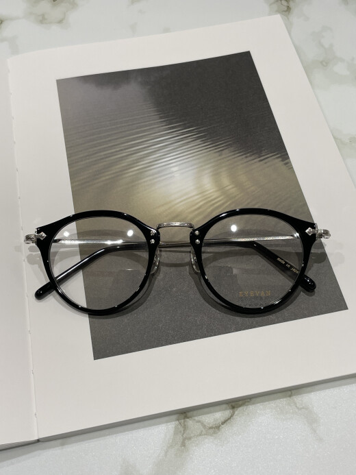 【EYEVAN】定番のコンビネーションフレーム！