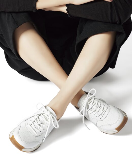 WOWスニーカー⭐️新作のご紹介‼️ソフトレザースニーカーWOW