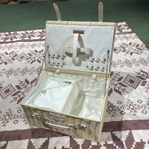 ピクニックはもちろん、インテリアや装飾品としてもおすすめ。