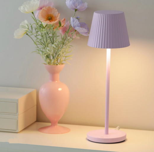 【NEW!】カラフルでポップなランプ💡💚