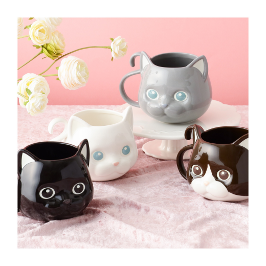 【NEW】暗闇で驚く？！目と耳が光る猫モチーフのマグカップ🐈‍⬛🐈