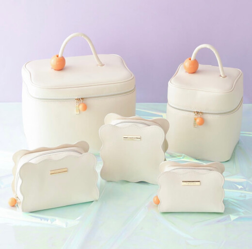 【SALE!】トレンド感たっぷりのポーチ👜