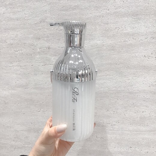 ヘアケアで大人気ブランドのリファからなんとシャンプーとトリートメント入荷⁉️✨