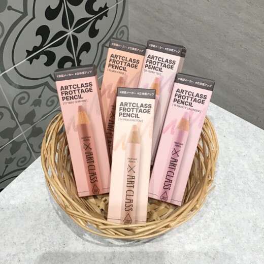 🆕今SNSで大バズり中のtoo cool for school の涙袋ペンシル新色発売しました❕🩷