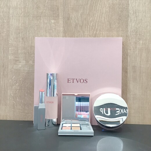 予約販売受付中‼️✨✨エトヴォス2025ホリデーコフレ🩵🤍