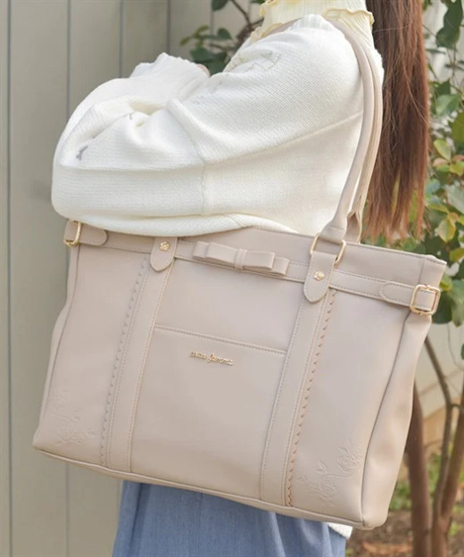 【新生活準備に】大容量＆軽量A4トートバッグ♪