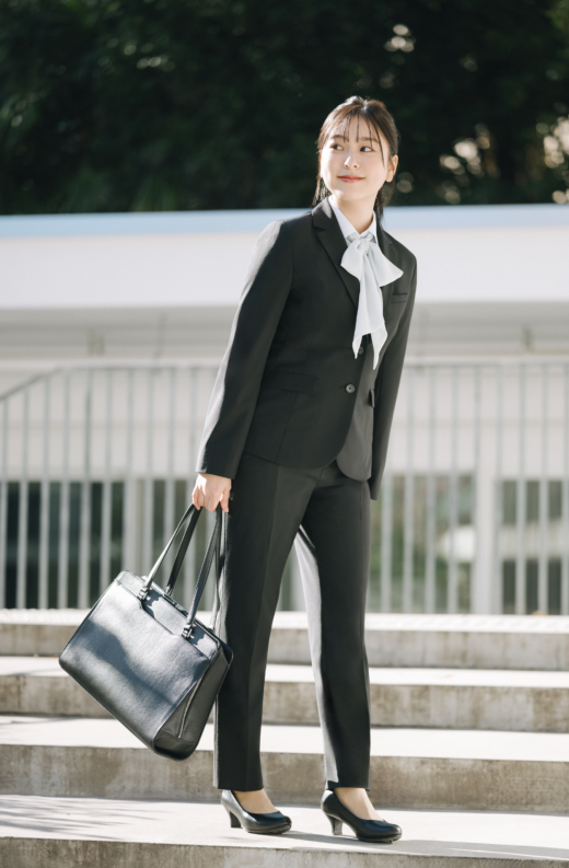 【SUIT SELECT × Samantha Thavasa】