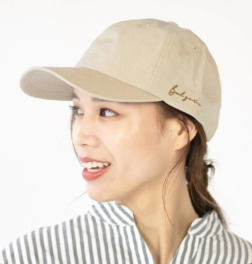 【ラメ入りサイド入刺繍キャップ】